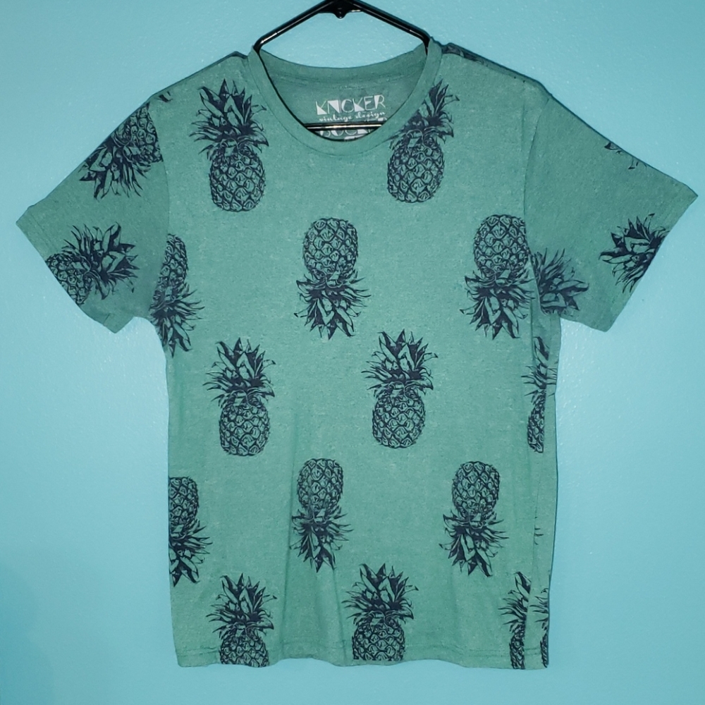 Knicker Bocker pineapple tee